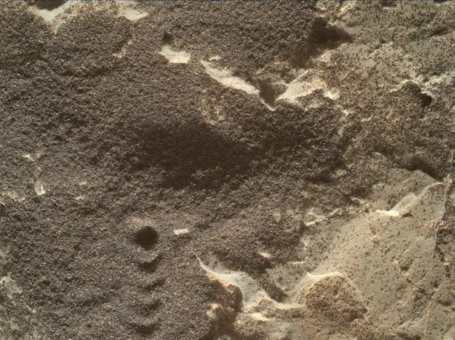 Sol 1971: Mars Hand Lens Imager (MAHLI)