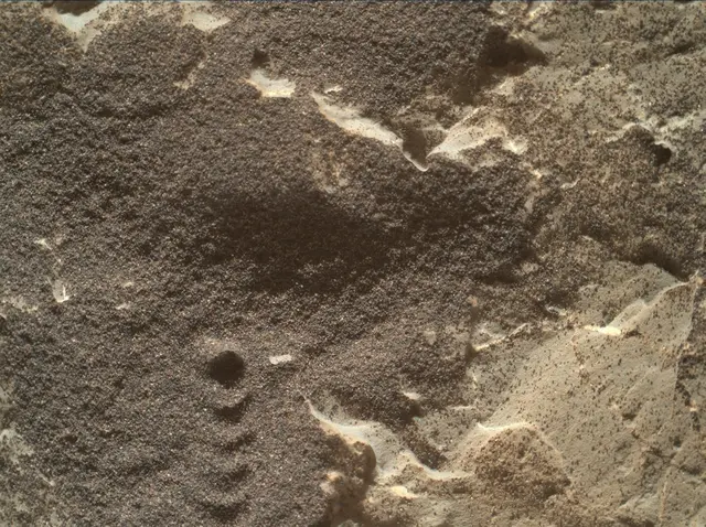 Sol 1971: Mars Hand Lens Imager (MAHLI)
