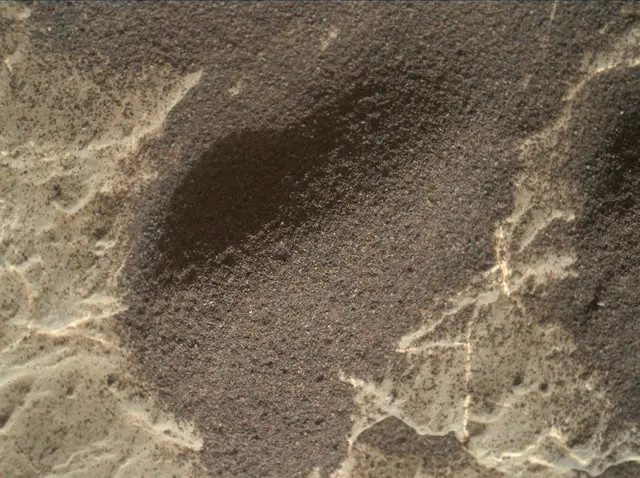 Sol 1971: Mars Hand Lens Imager (MAHLI)