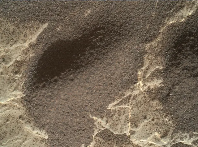 Sol 1971: Mars Hand Lens Imager (MAHLI)