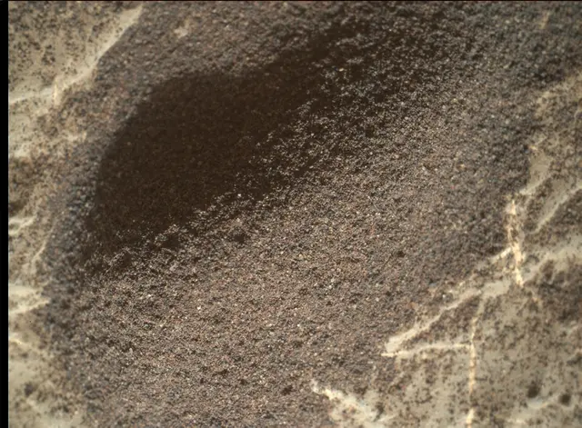 Sol 1971: Mars Hand Lens Imager (MAHLI)