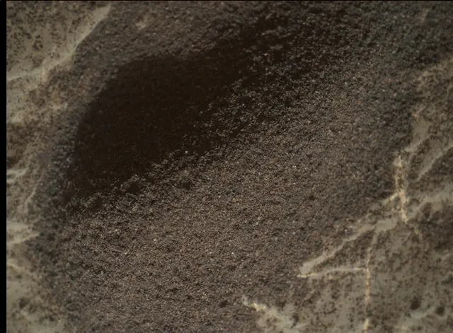 Sol 1971: Mars Hand Lens Imager (MAHLI)
