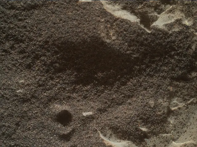 Sol 1971: Mars Hand Lens Imager (MAHLI)