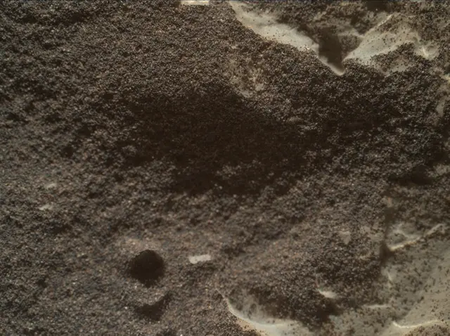 Sol 1971: Mars Hand Lens Imager (MAHLI)