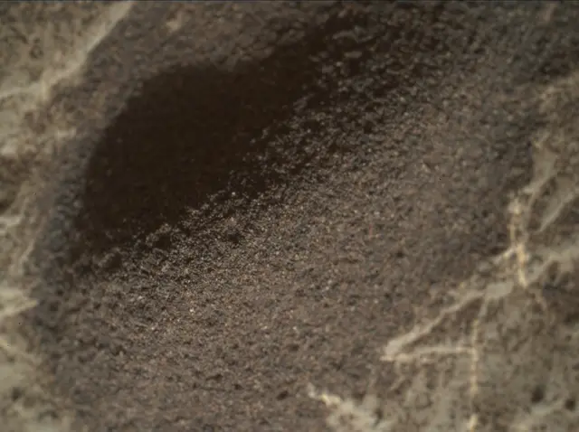 Sol 1971: Mars Hand Lens Imager (MAHLI)