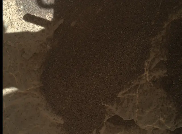 Sol 1972: Mars Hand Lens Imager (MAHLI)