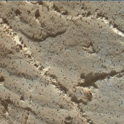 Sol 1972: Mars Hand Lens Imager (MAHLI)