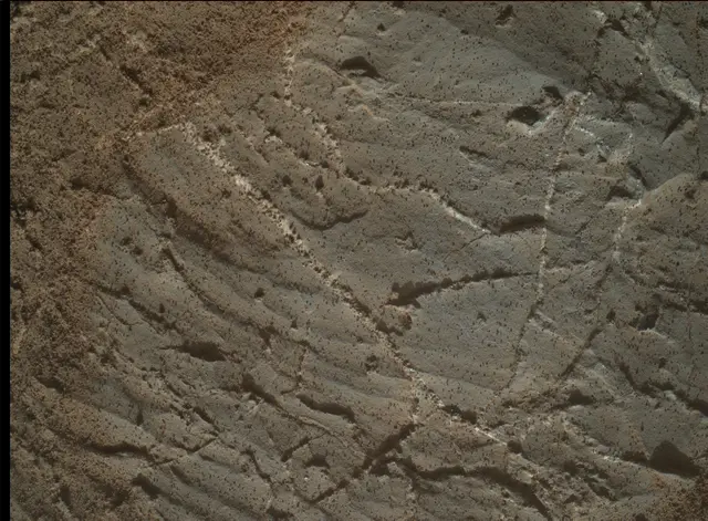 Sol 1972: Mars Hand Lens Imager (MAHLI)