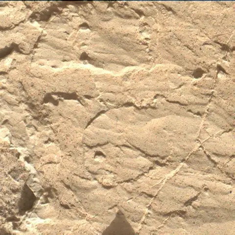 Sol 1975: Mars Hand Lens Imager (MAHLI)