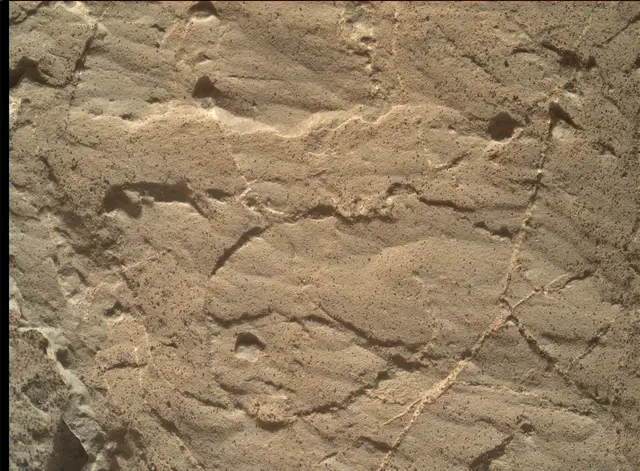 Sol 1975: Mars Hand Lens Imager (MAHLI)