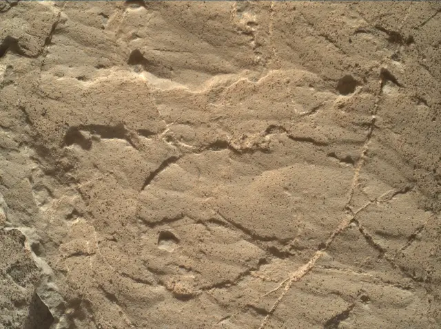 Sol 1975: Mars Hand Lens Imager (MAHLI)