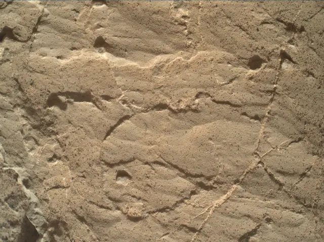 Sol 1975: Mars Hand Lens Imager (MAHLI)