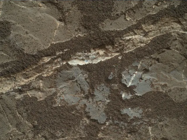 Sol 1975: Mars Hand Lens Imager (MAHLI)