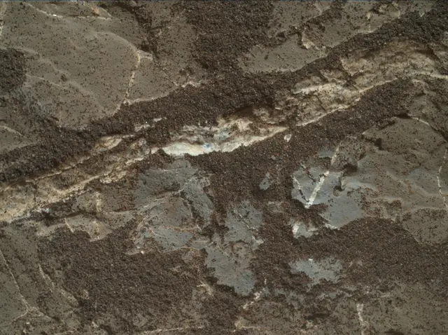 Sol 1975: Mars Hand Lens Imager (MAHLI)