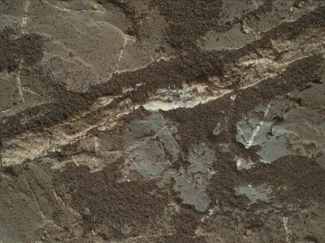 Sol 1975: Mars Hand Lens Imager (MAHLI)