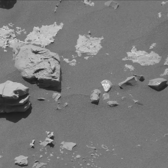 Sol 1976: Mast Camera (Mastcam)
