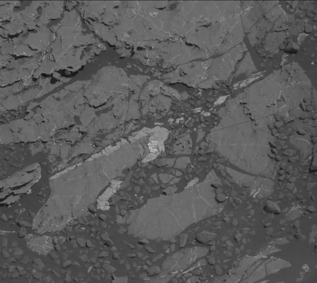 Sol 1978: Mast Camera (Mastcam)