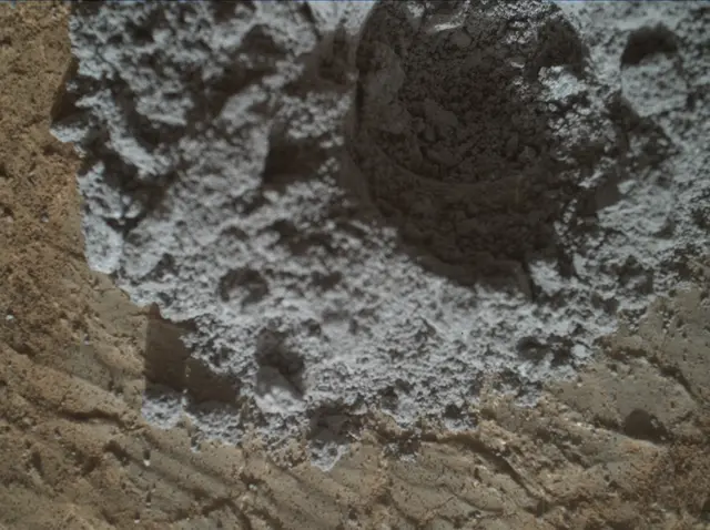 Sol 1978: Mars Hand Lens Imager (MAHLI)
