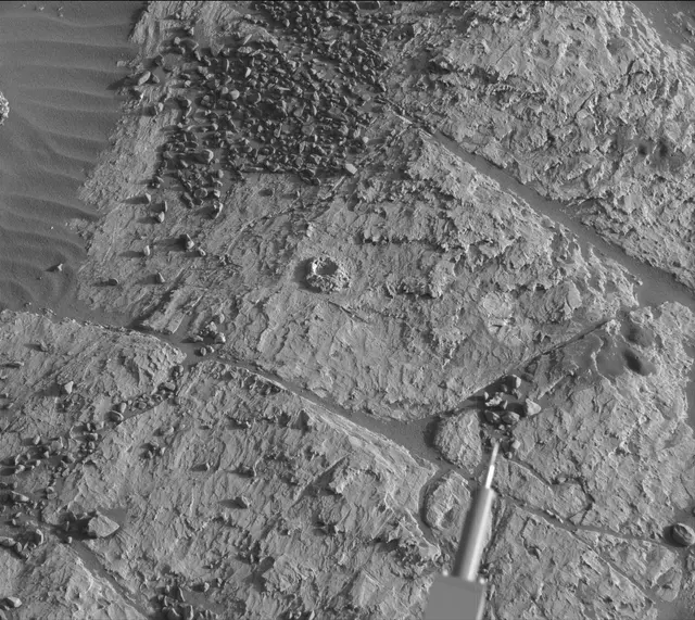 Sol 1979: Mast Camera (Mastcam)