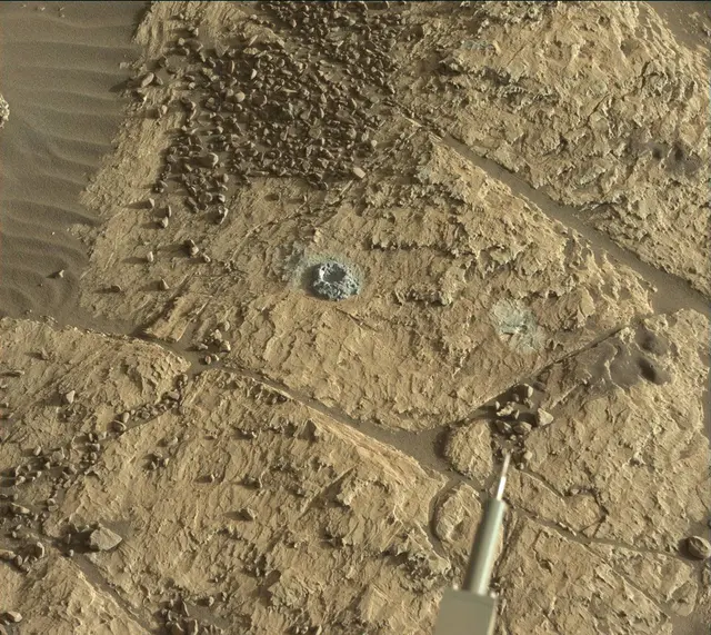 Sol 1979: Mast Camera (Mastcam)