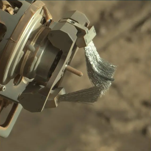 Sol 1979: Mast Camera (Mastcam)