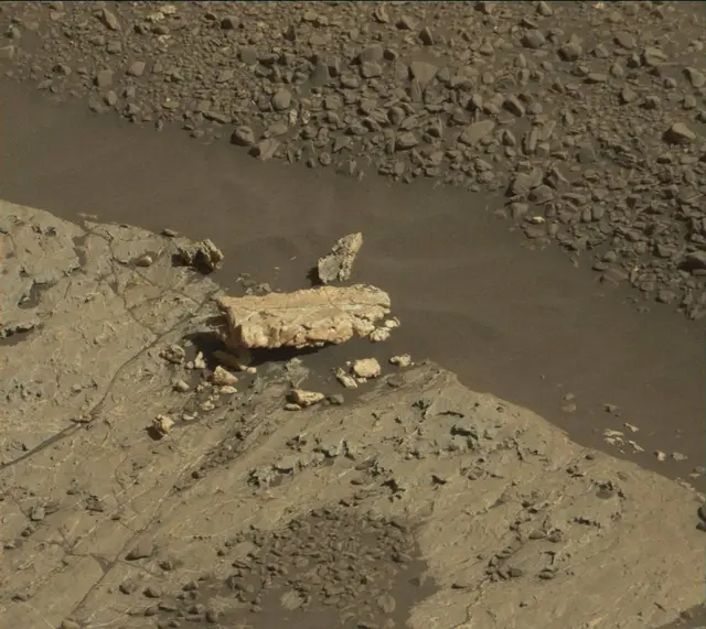 Sol 1981: Mast Camera (Mastcam)
