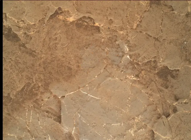 Sol 1982: Mars Hand Lens Imager (MAHLI)