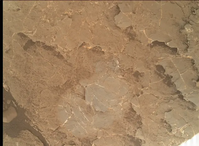 Sol 1982: Mars Hand Lens Imager (MAHLI)