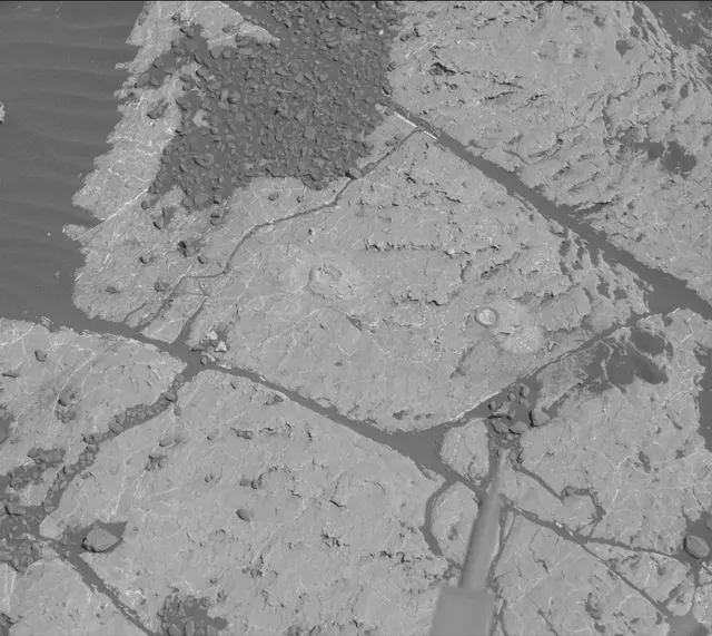 Sol 1983: Mast Camera (Mastcam)