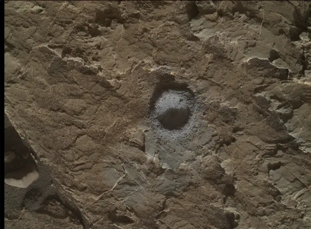 Sol 1984: Mars Hand Lens Imager (MAHLI)