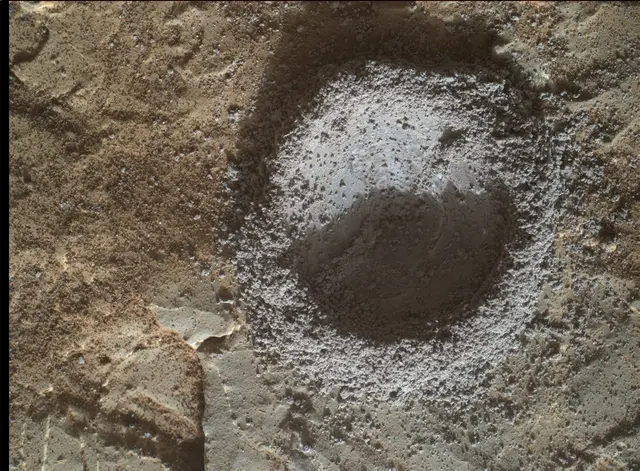 Sol 1984: Mars Hand Lens Imager (MAHLI)