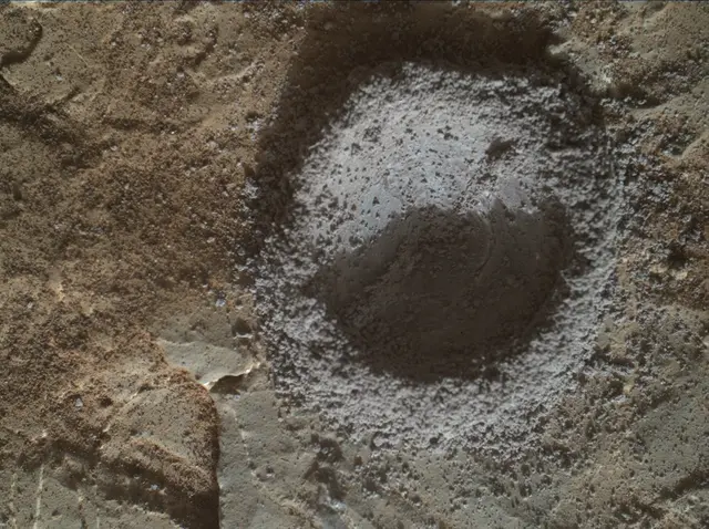 Sol 1984: Mars Hand Lens Imager (MAHLI)