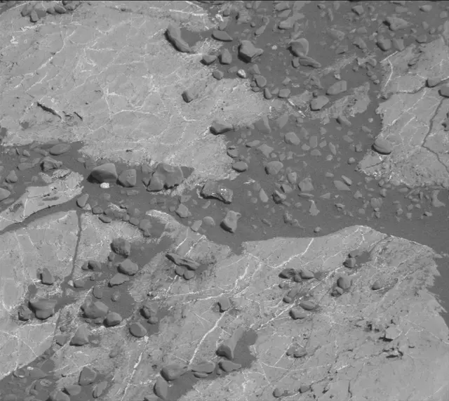 Sol 1985: Mast Camera (Mastcam)