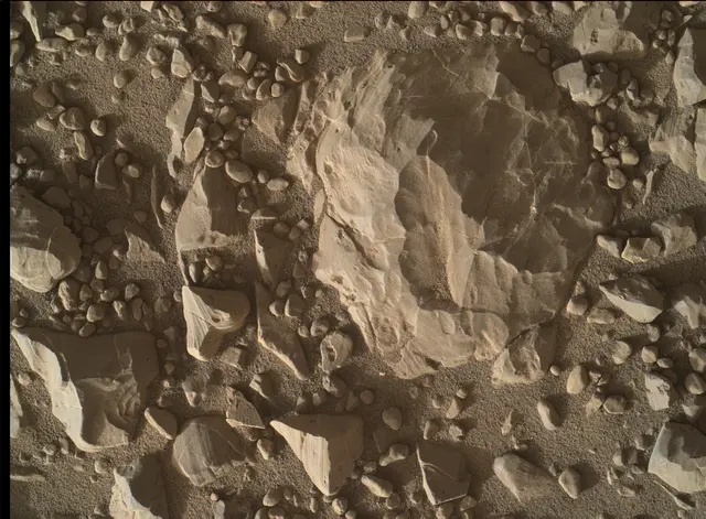 Sol 1988: Mars Hand Lens Imager (MAHLI)