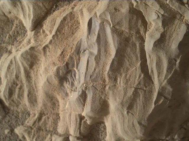 Sol 1988: Mars Hand Lens Imager (MAHLI)