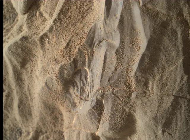 Sol 1988: Mars Hand Lens Imager (MAHLI)