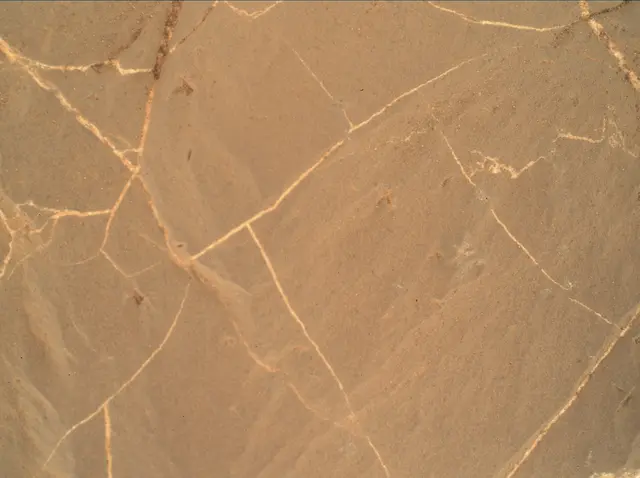 Sol 1993: Mars Hand Lens Imager (MAHLI)
