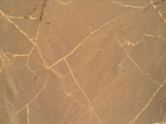 Sol 1993: Mars Hand Lens Imager (MAHLI)