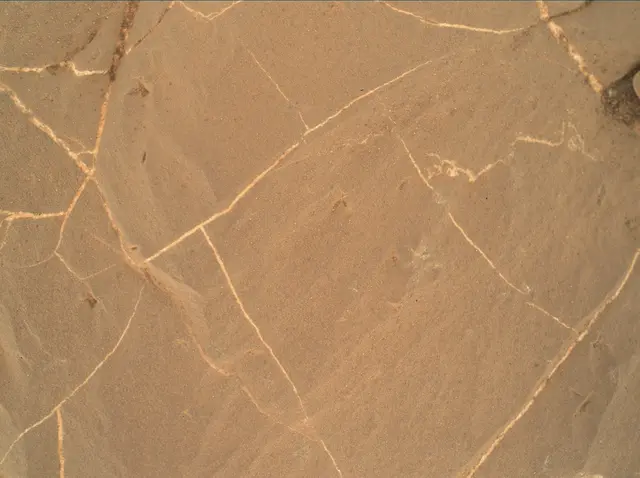 Sol 1993: Mars Hand Lens Imager (MAHLI)