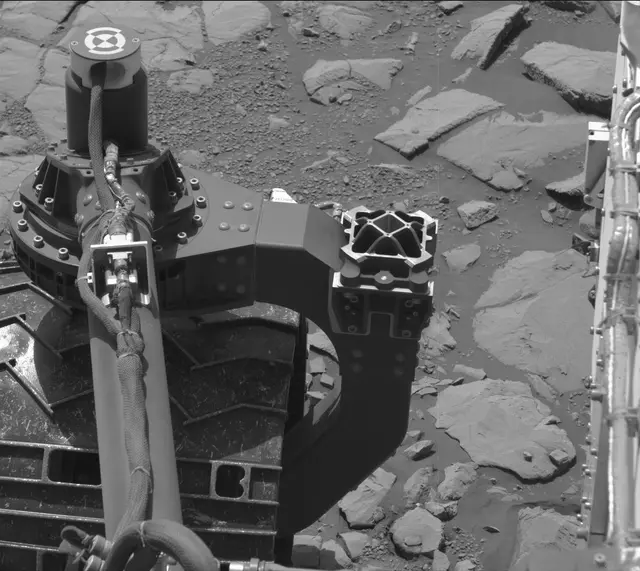 Sol 1995: Mast Camera (Mastcam)