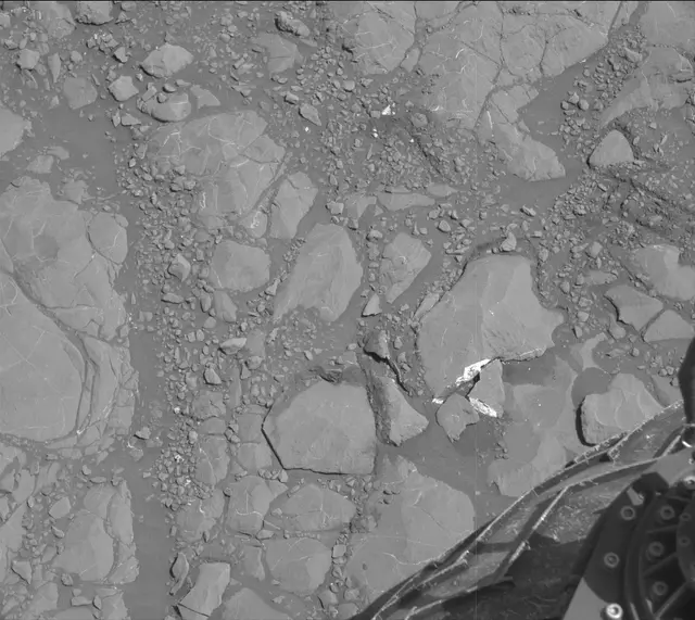 Sol 1995: Mast Camera (Mastcam)