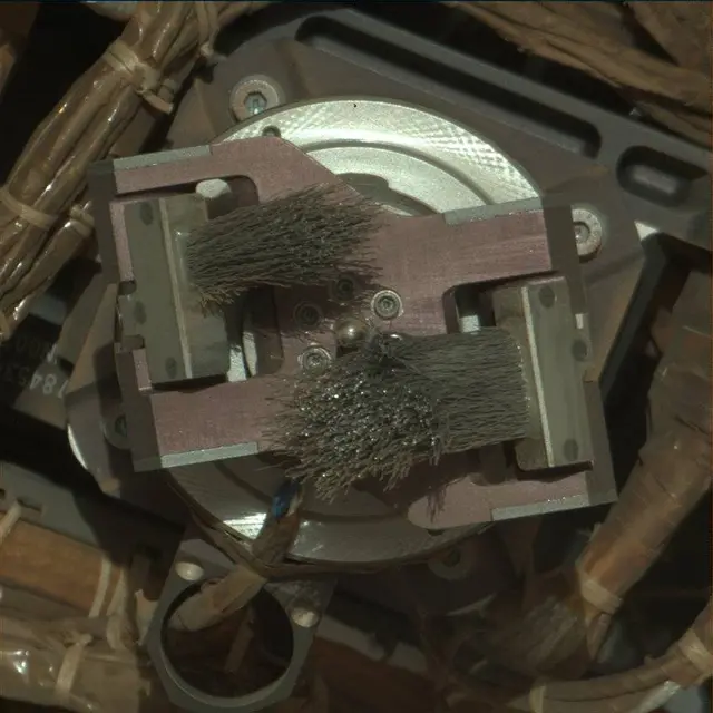 Sol 1995: Mast Camera (Mastcam)