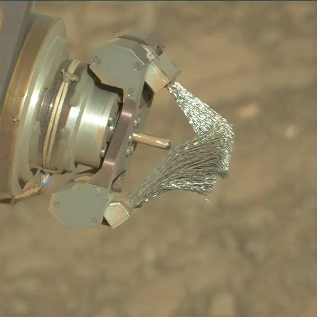 Sol 1995: Mast Camera (Mastcam)