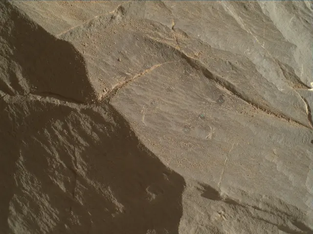 Sol 1996: Mars Hand Lens Imager (MAHLI)