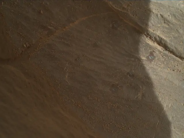 Sol 1996: Mars Hand Lens Imager (MAHLI)