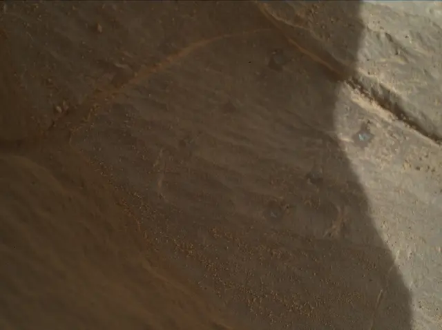 Sol 1996: Mars Hand Lens Imager (MAHLI)