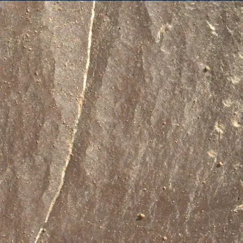 Sol 1996: Mars Hand Lens Imager (MAHLI)