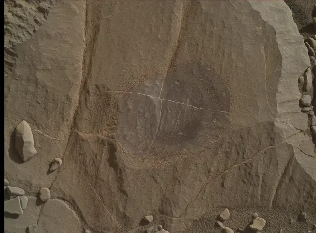 Sol 1996: Mars Hand Lens Imager (MAHLI)