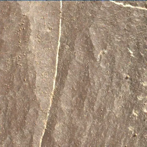 Sol 1996: Mars Hand Lens Imager (MAHLI)