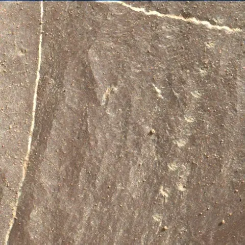Sol 1996: Mars Hand Lens Imager (MAHLI)